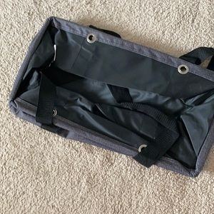 Medium size Thirty One utility bag